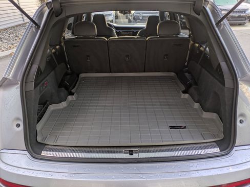 Used 2020 Audi SQ7 Premium Plus w/ SQ7 Black Optic Package image 32