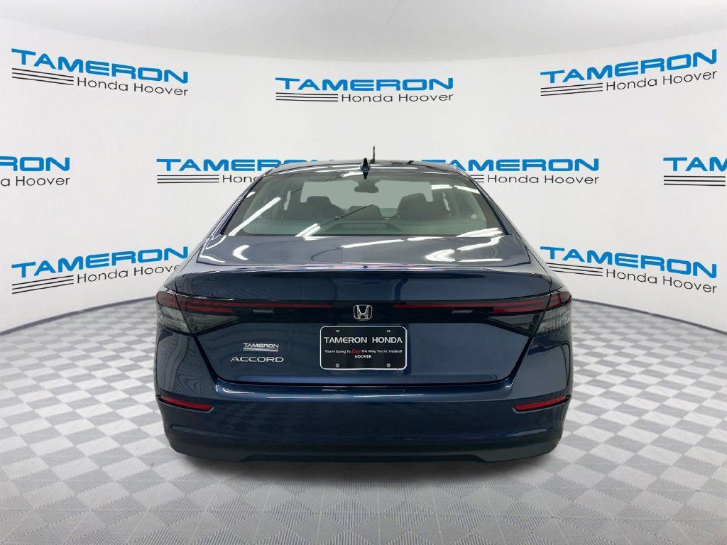 Used 2024 Honda Accord EX image 4