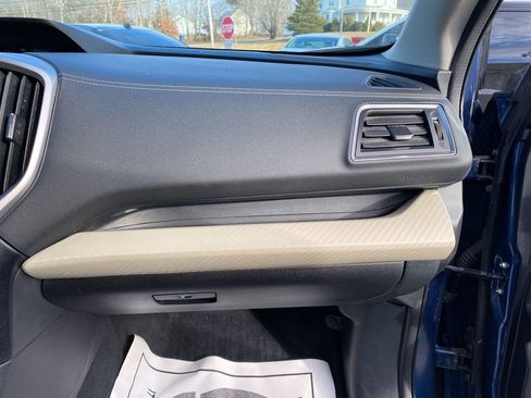 Used 2022 Subaru Ascent Premium w/ Convenience Package image 30