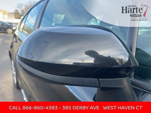 Used 2022 Toyota Corolla LE image 10