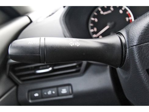 Used 2022 Nissan Altima 2.5 SV image 17