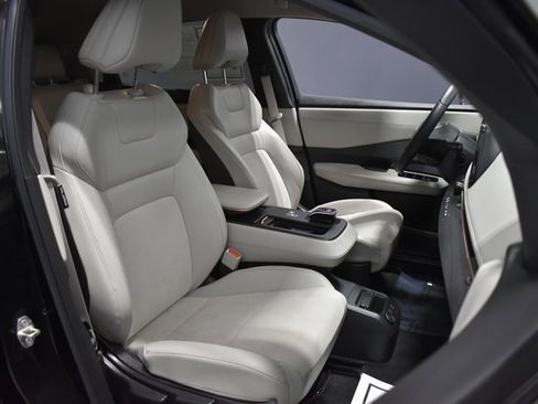 Certified 2023 Nissan Ariya AWD image 14