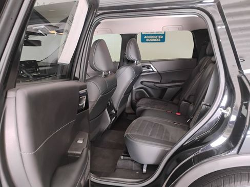 Used 2024 Mitsubishi Outlander SE FWD image 39