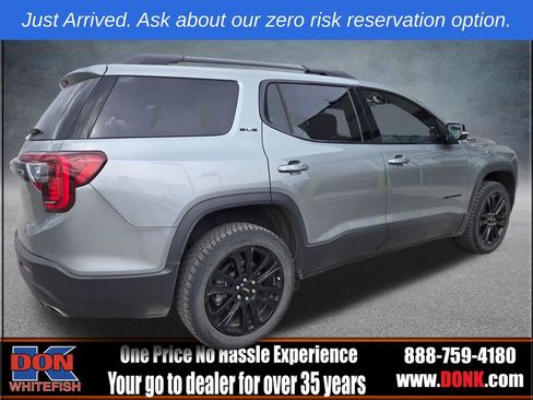 Used 2023 GMC Acadia SLE w/ Driver Convenience Package FWD image 5