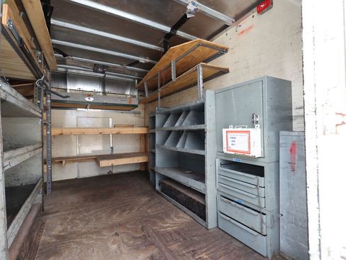 Used 2004 GMC Savana 3500 image 15