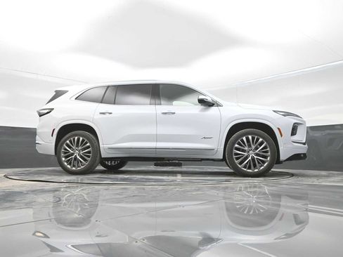 Used 2026 Buick Enclave Avenir w/ Super Cruise Package image 36