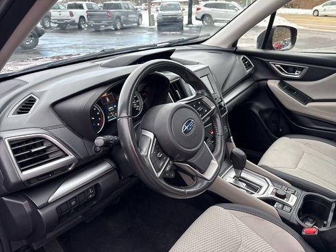 Used 2023 Subaru Forester Premium image 7