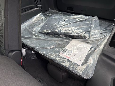 New 2026 Kia Sorento LX FWD image 21
