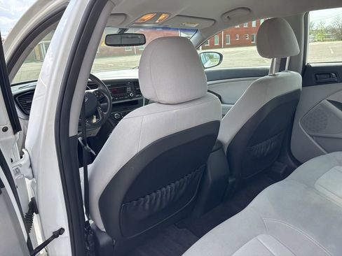 Used 2011 Kia Optima LX w/ Convenience Pkg FWD image 22