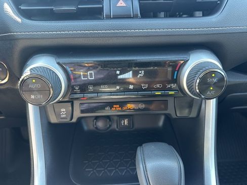 Used 2025 Toyota RAV4 XLE image 18