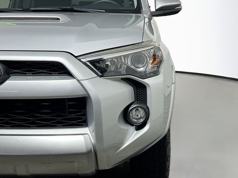 Used 2019 Toyota 4Runner TRD Off-Road Premium AWD/4WD image 12