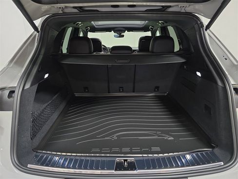 Certified 2025 Porsche Cayenne image 24