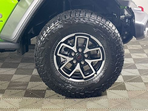 New 2025 Jeep Gladiator Rubicon w/ Convenience Group image 23