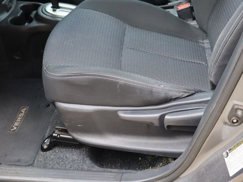Used 2018 Nissan Versa SV w/ SV Special Edition FWD image 13