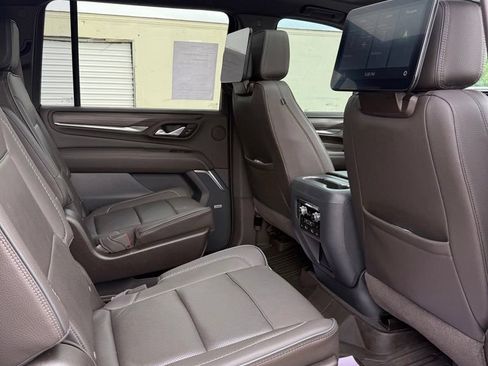 Used 2021 GMC Yukon XL Denali w/ Denali Ultimate Package AWD/4WD image 22