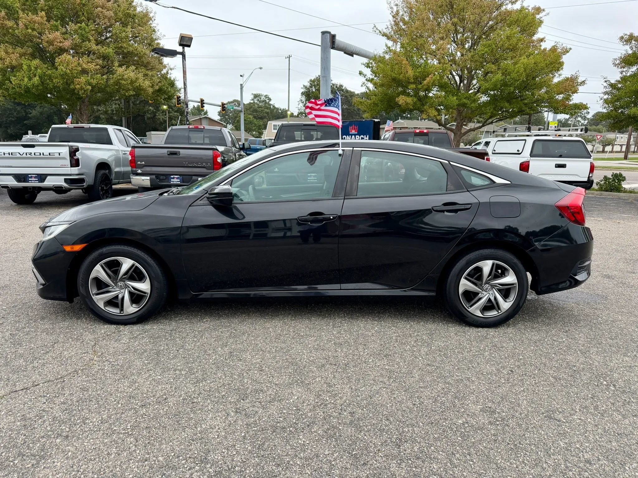 Used 2019 Honda Civic LX image 2