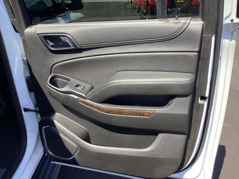 Used 2019 Chevrolet Suburban LT image 29