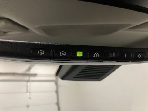 Used 2020 Nissan Murano SV image 30