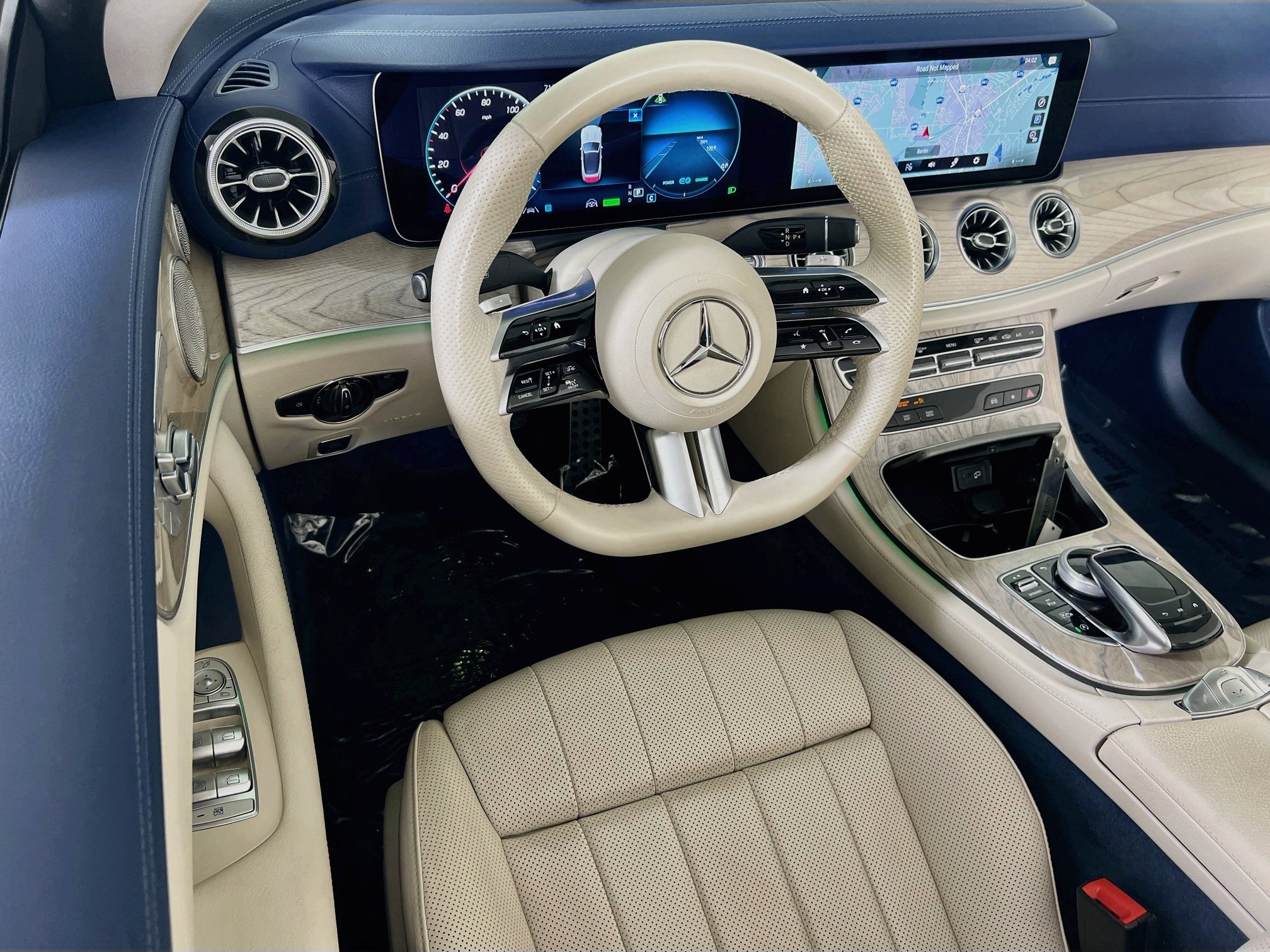 Used 2023 Mercedes-Benz E 450 4MATIC Cabriolet image 22