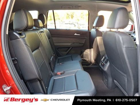 Used 2022 Volkswagen Atlas SE image 33