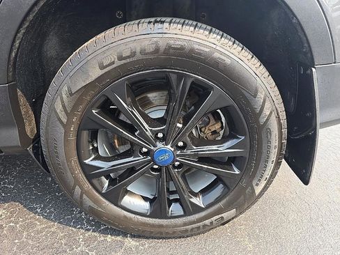 Used 2019 Ford Escape SEL image 39