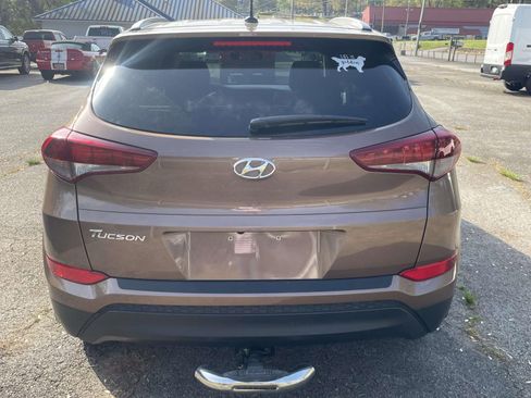 Used 2016 Hyundai Tucson SE w/ Option Group 02 image 6
