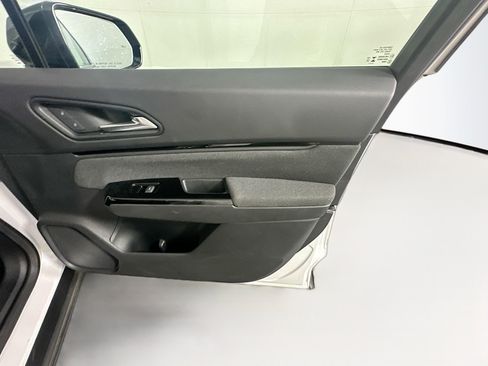 Used 2024 Honda Prologue EX image 31