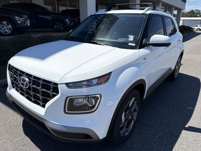 New 2025 Hyundai Venue SEL