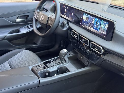 New 2027 Nissan Sentra SV w/ Floor Mat Package FWD image 12