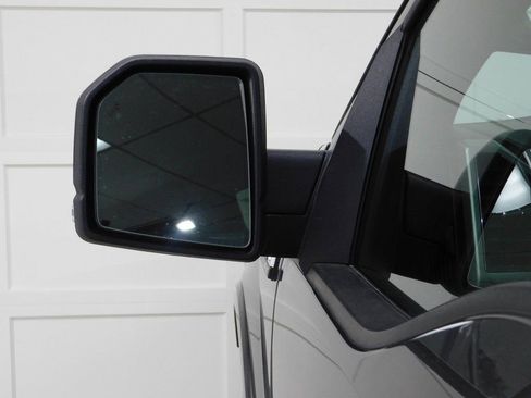 Used 2019 Ford F150 Lariat image 26