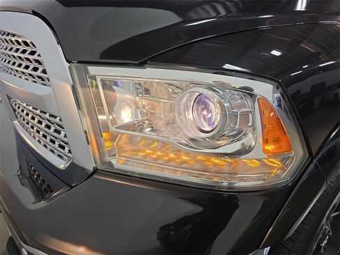 Used 2017 RAM 1500 Laramie w/ Convenience Group image 12