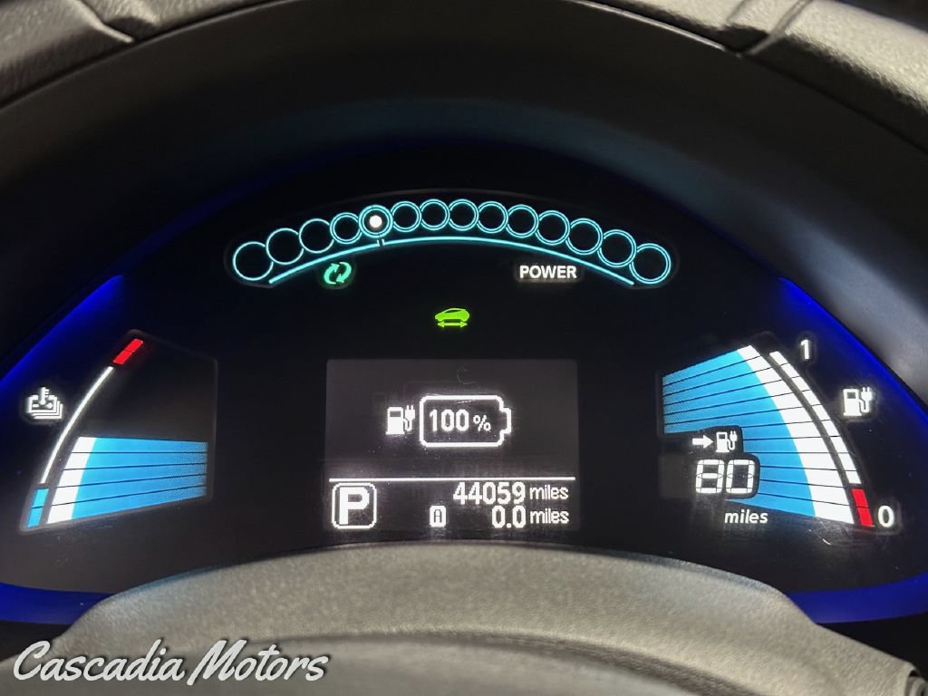 Used 2015 Nissan Leaf S w/ Charge Package FWD image 2