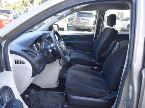 Used 2013 Dodge Grand Caravan American Value Package image 9