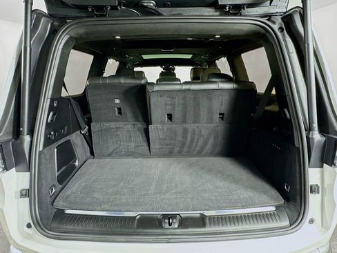 Used 2022 Jeep Grand Wagoneer Series III w/ Rear Seat Video Group 1 image 32