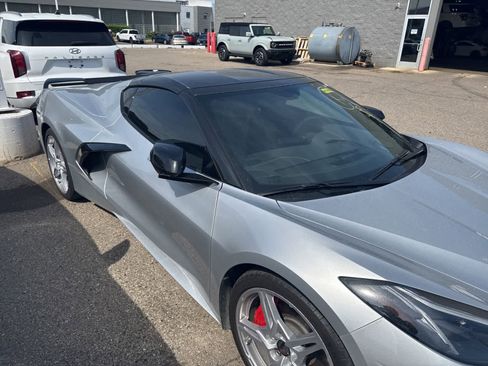 Used 2020 Chevrolet Corvette Stingray Preferred Cpe w/ 2LT Preferred Equipment Group RWD image 7