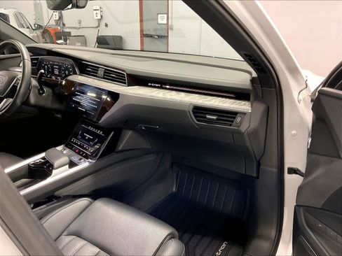 Certified 2023 Audi e-tron Chronos w/ Chronos Package AWD/4WD image 17