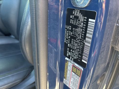 Certified 2024 Kia Sorento S w/ Panoramic Sunroof Package AWD/4WD image 9