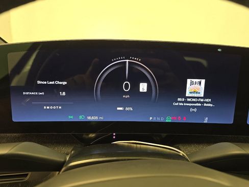 Used 2024 Lucid Air Touring AWD/4WD image 11