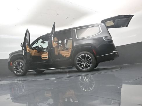 Used 2024 Jeep Grand Wagoneer Series III w/ Rear Seat Video Group 1 AWD/4WD image 56