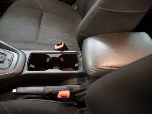 Used 2017 Ford Focus SE w/ SE Winter Package image 21