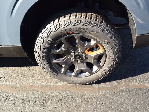 Used 2025 Ford Maverick Tremor AWD/4WD image 4