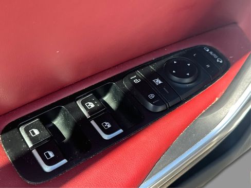 Used 2019 Kia Stinger GT2 AWD/4WD image 16