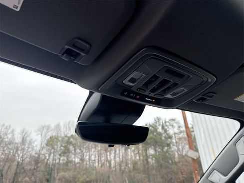 New 2026 Chevrolet Silverado 3500 LTZ w/ LTZ Premium Package image 19