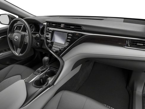 Certified 2018 Toyota Camry SE FWD image 10