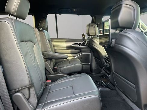 New 2026 Jeep Grand Wagoneer Limited w/ Convenience Group I image 36