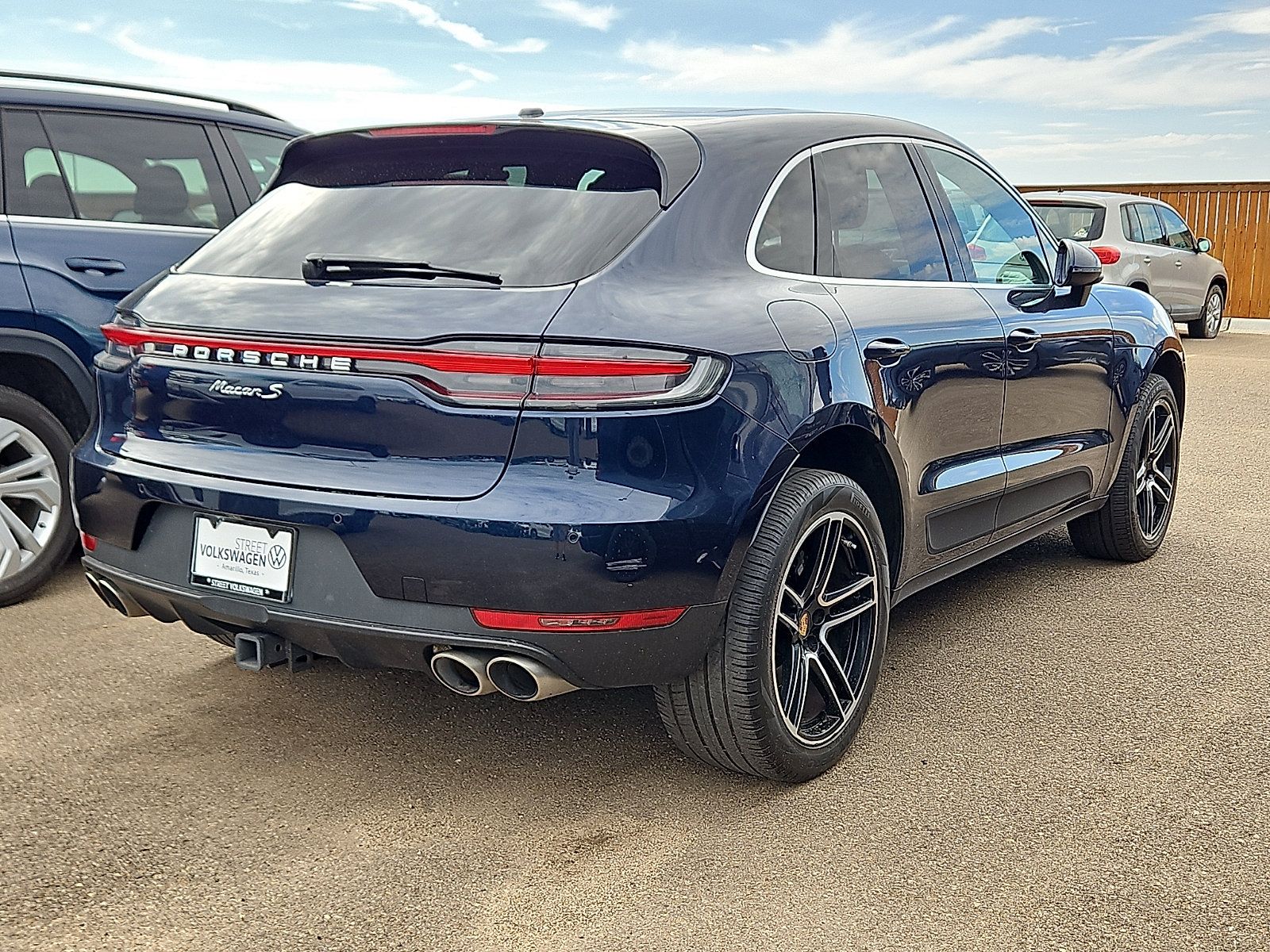 Used 2019 Porsche Macan S AWD/4WD image 2