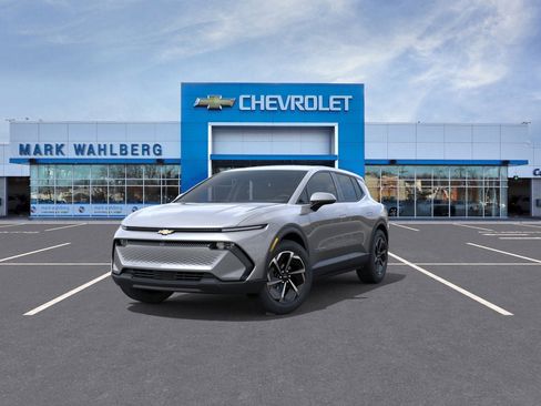 New 2026 Chevrolet Equinox EV LT image 32