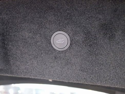 Used 2025 Tesla Model S Plaid image 41