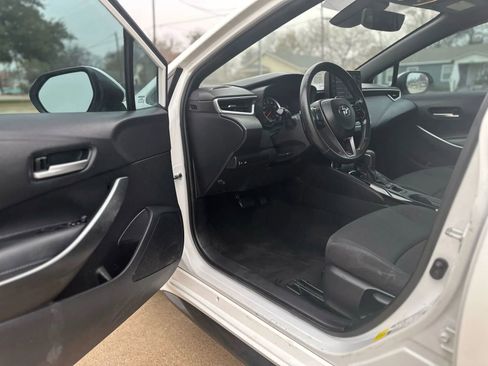 Used 2022 Toyota Corolla SE image 9