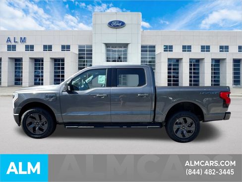Used 2025 Ford F150 Lightning Flash image 10